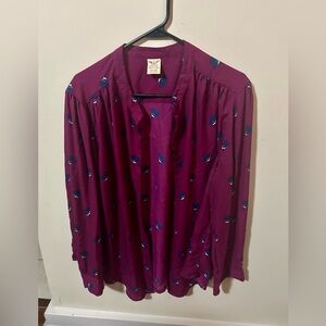 Burgundy Faded Glory long sleeved blouse w/ blue flowers (XXL)